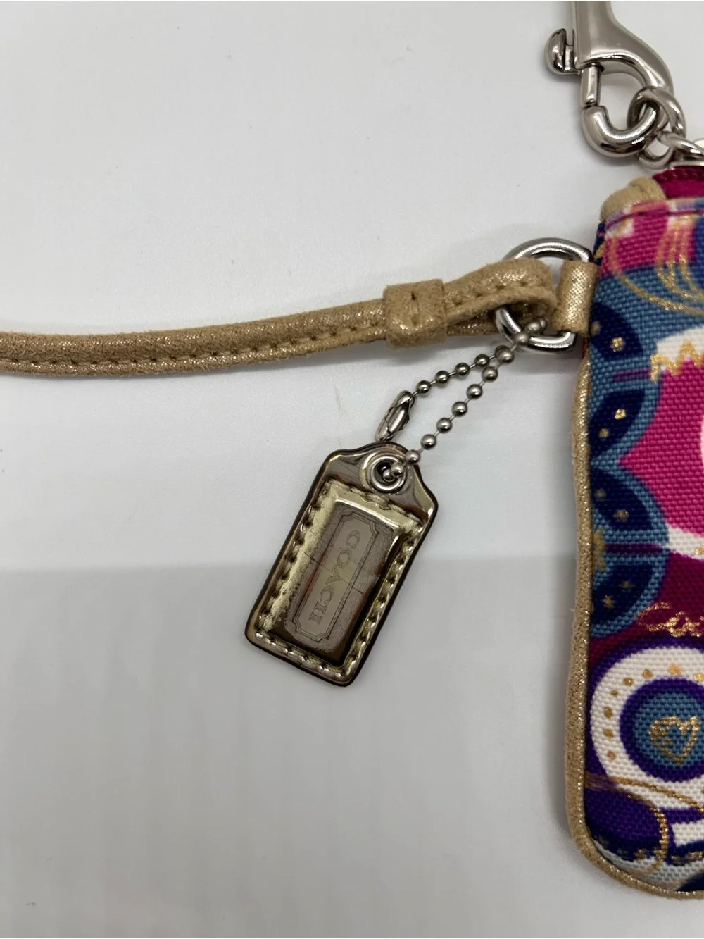 Coach Poppy Collection Vintage wristlet Pop C graffiti pattern print
